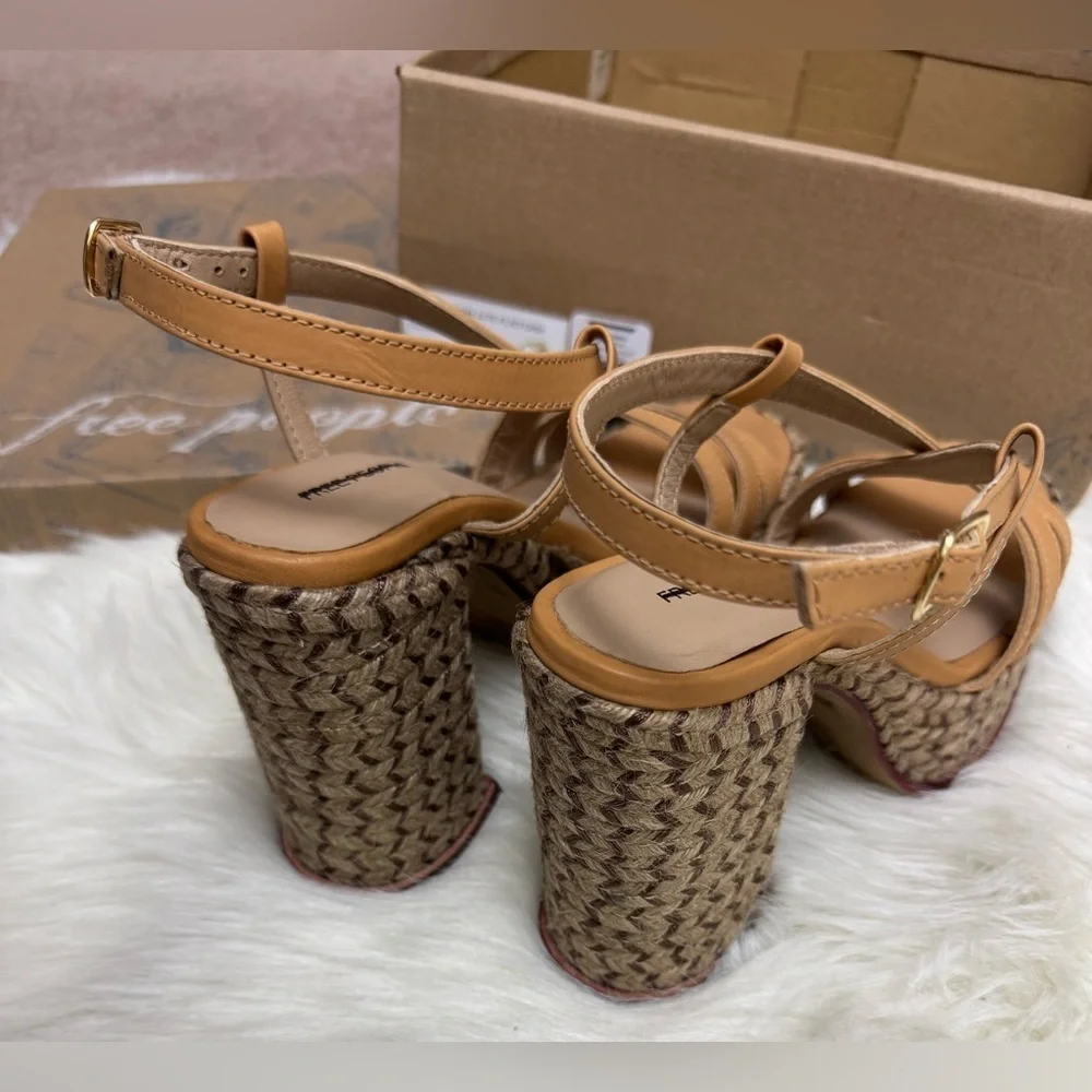 New in box Free People Fahn Jute Platform Natural Rafia